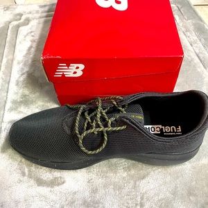 New Balance Tennis Shoes